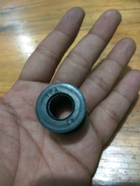 KARET GANTUNGAN KNALPOT YAMAHA VIXION