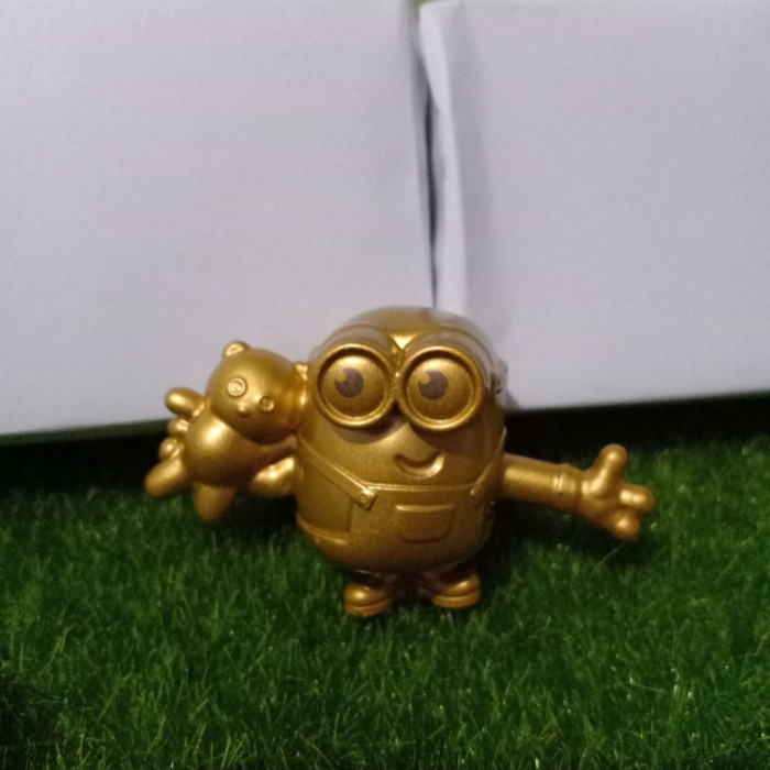 Unik Happy Meal Minions Minion no 15 GOLD teddy bear Gru Kevin Stuart Bob Berkualitas