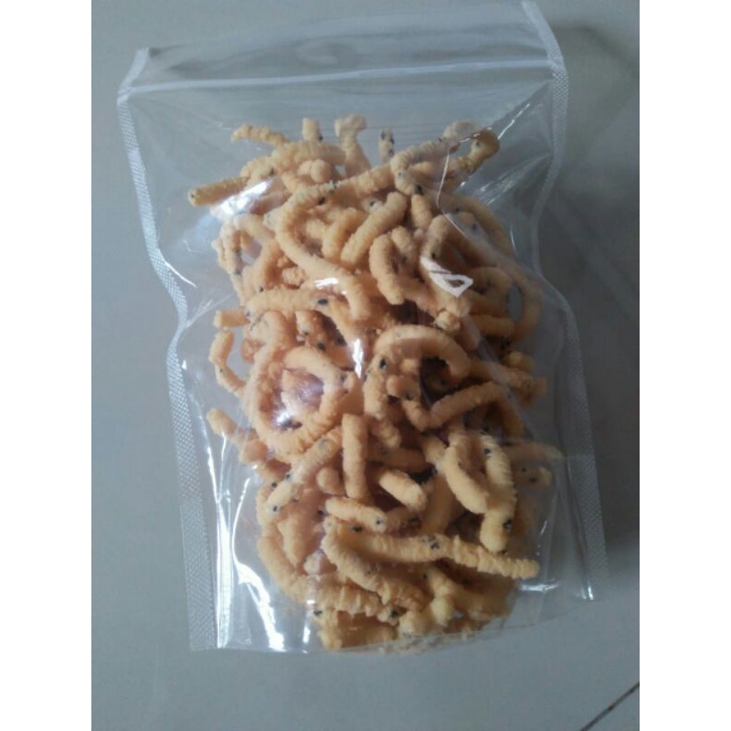 

Krupuk ulat sutra
