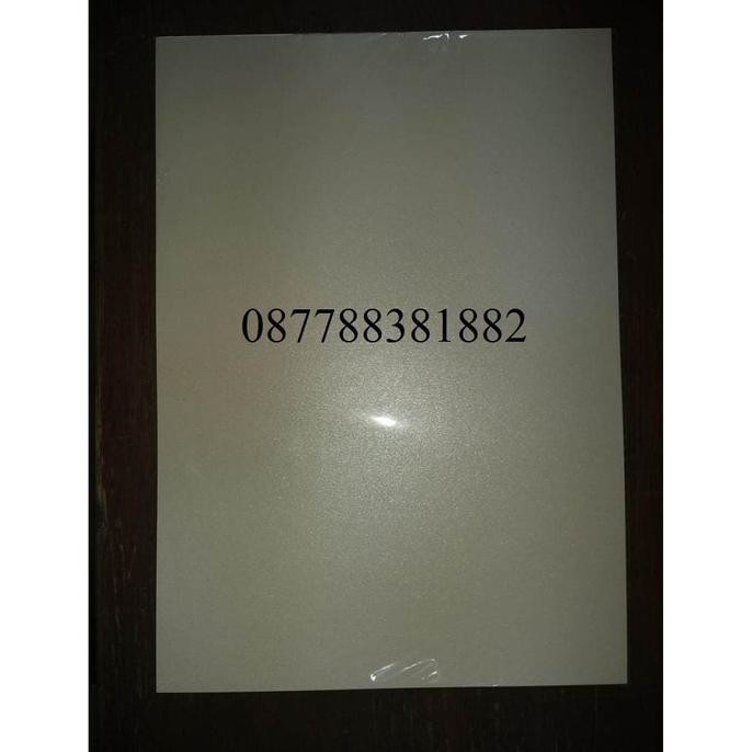 

Kertas Jasmine 200gram A4 Cream Muda isi 20 Lembar