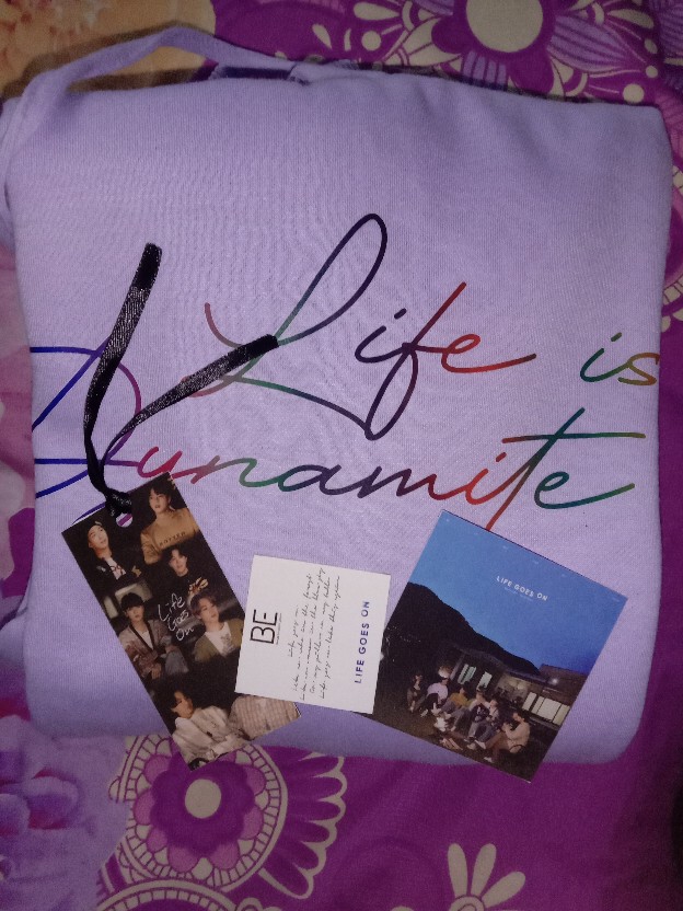 (ready) Hoodie Dynamite Ungu Muda (baca Desk!)