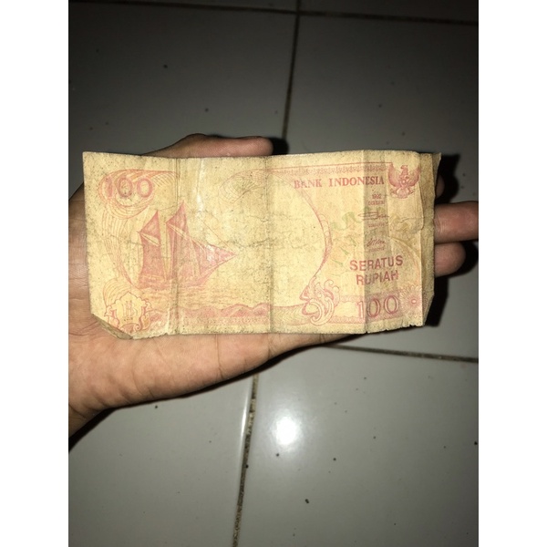 uang 100 lama