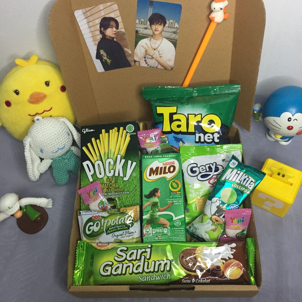

SNACK BOX GREEN / SNACK BOX MURAH / KADO / HAMPERS / FREE PHOTOCARD