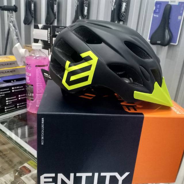 Helm Sepeda MTB merk Entity