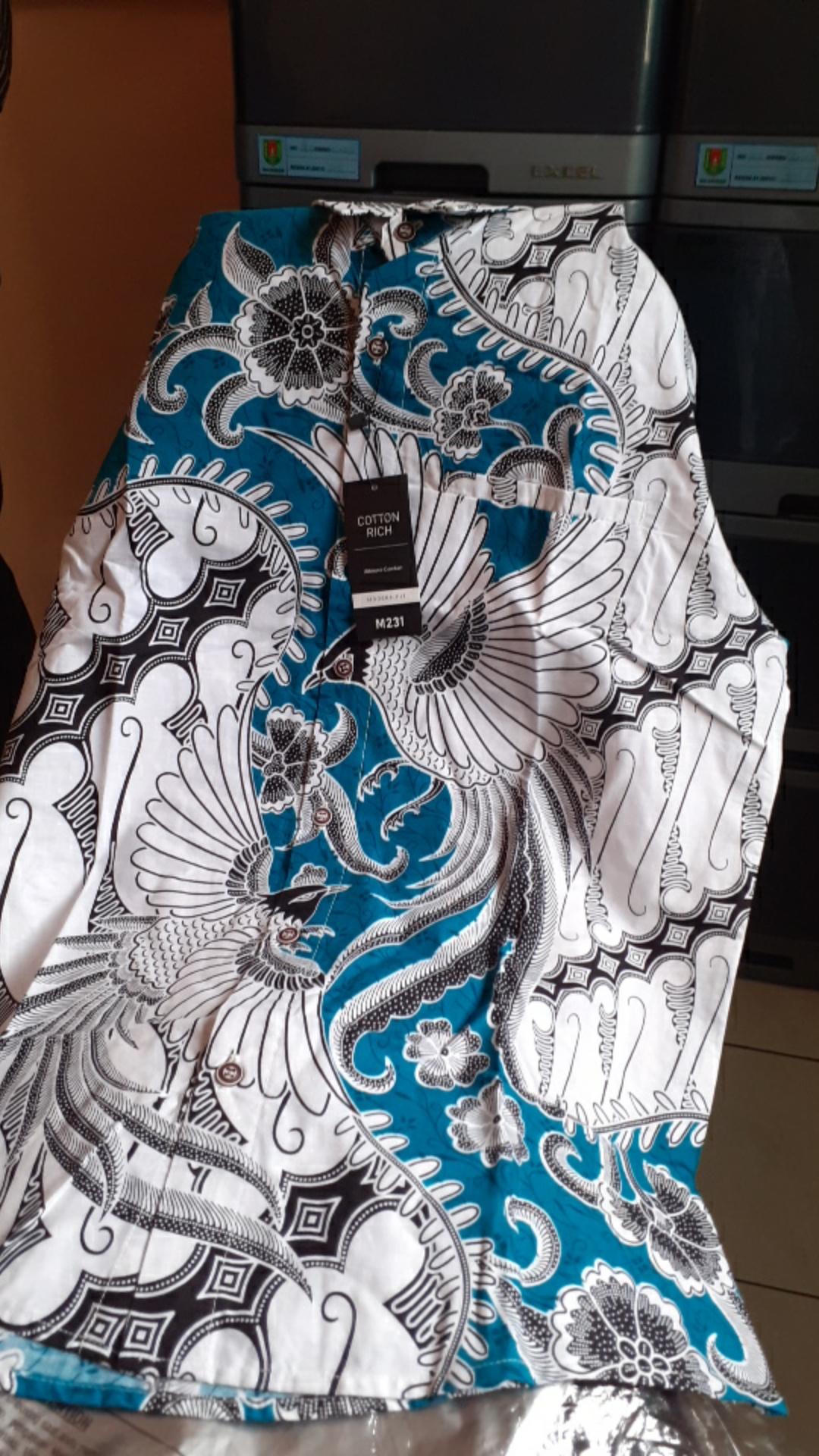 M231 Kemeja Pria Batik Panjang Biru 1574a