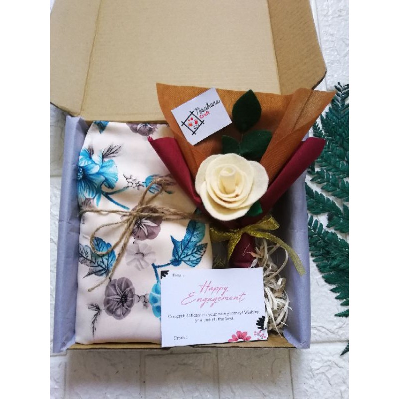 

Kado ultah kain maxmara Hampers Kain gift Wedding Kado wisuda