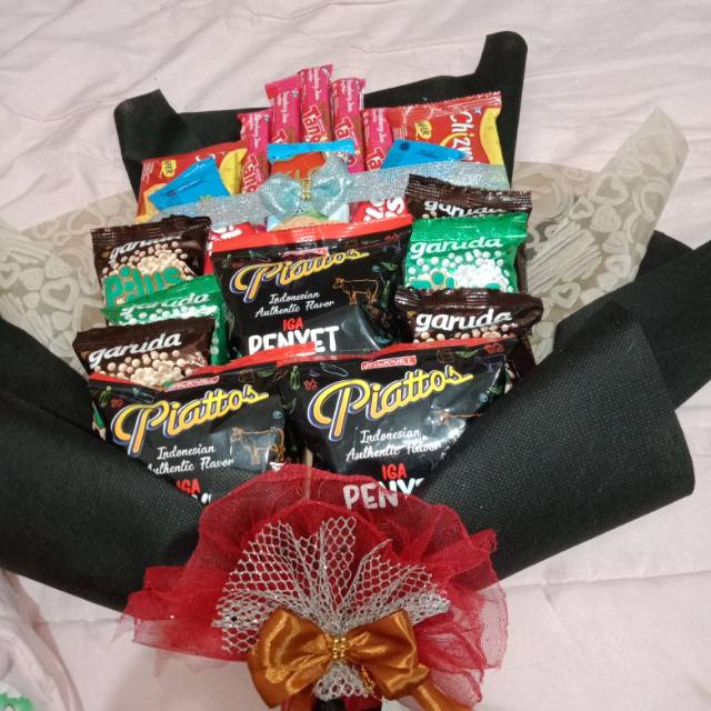 

Buket snack hadiah ultah wisuda hari ibu cantik buket bisa request size isian dan harga