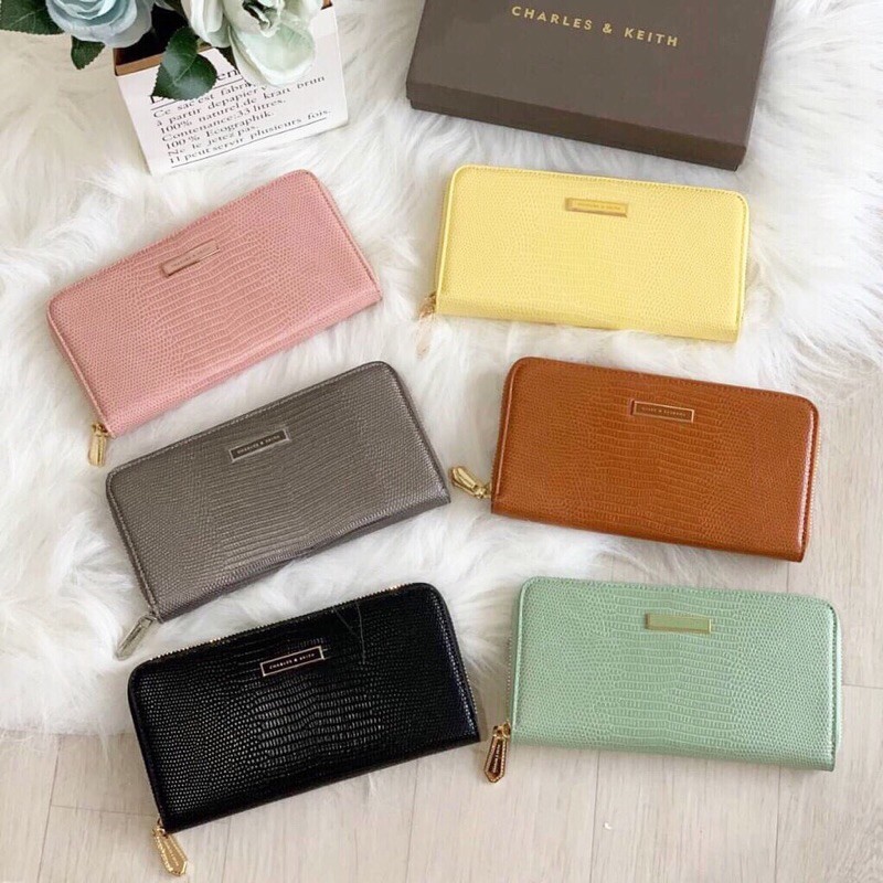Dompet Charles n Keith