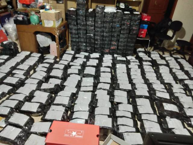 Termurah!!! Sandal Nike Smile Slides, Sandal nike FLIP FLOP Benassi Swoosh Sendal Pria Murah Import