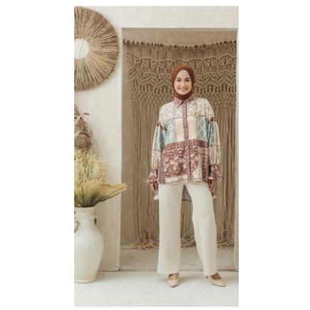 Gia Blouse Wearing Klamby