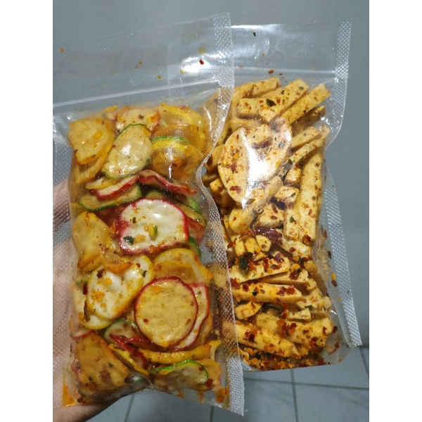 

basreng pedas,kerupuk seblak kering dan makaroni pedas