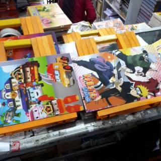 Meja belajar lipat anak gambar karakter kuning P 34 cm L Meja belajar lipat anak gambar karakter kuning P 34 cm L