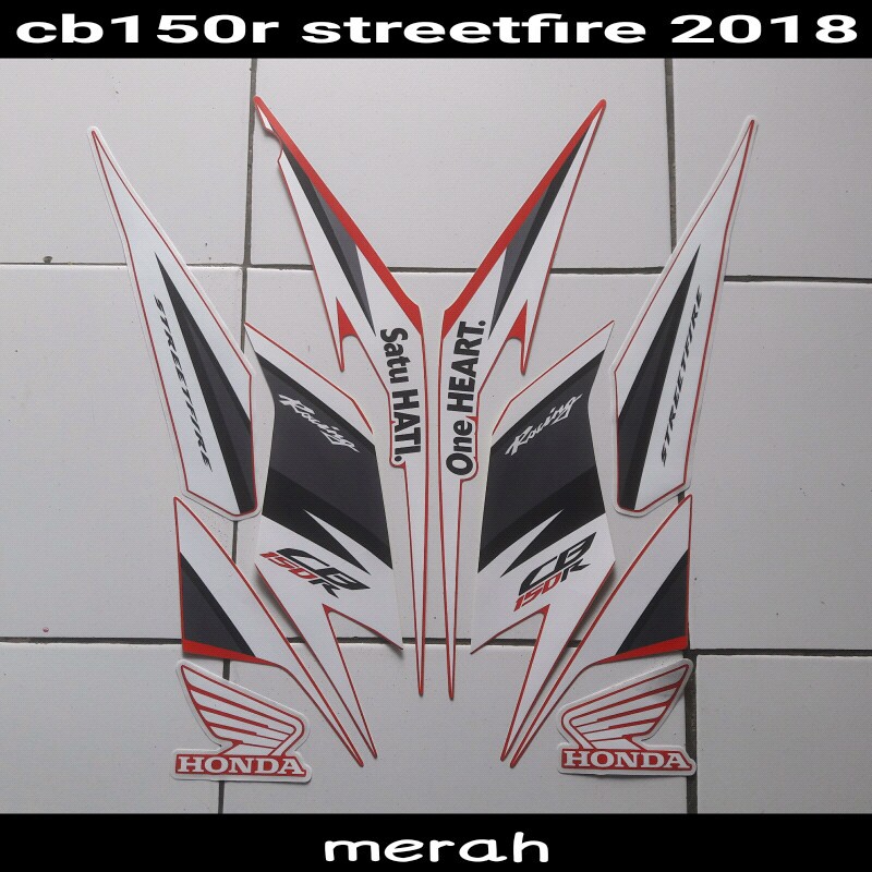Sticker motor Honda CB150R streetfire 2018 merah