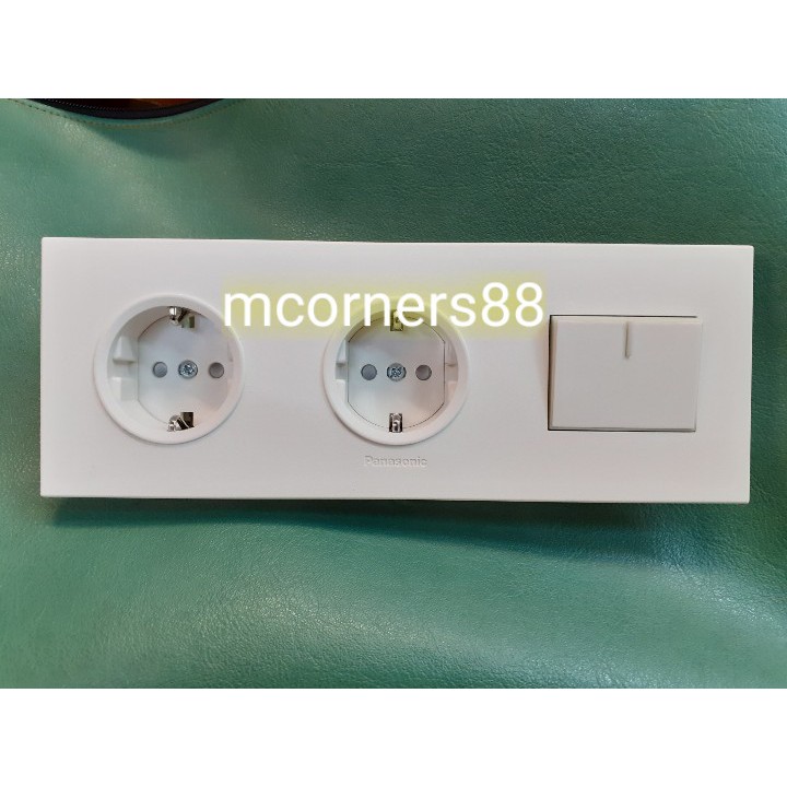 Panasonic Style E Putih Stopkontak + Stopkontak + Saklar Engkel Mata Besar