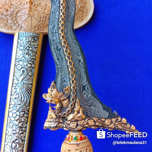 Keris naga sosro Luk 13 kinatah Kuningan #keris #pusaka #waryangka #art #kerisnaga #seni #tosanaji .