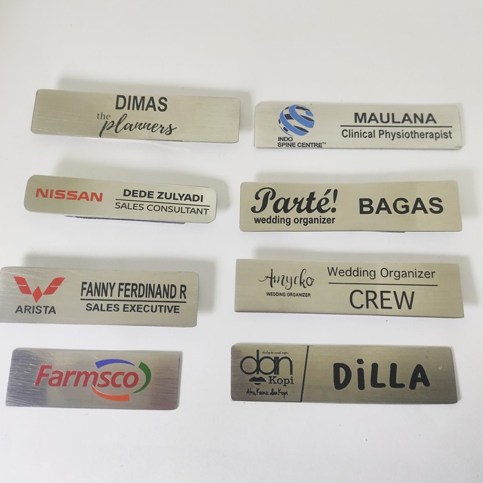 

Pin magnet / Name tag magnet / Nama dada magnet