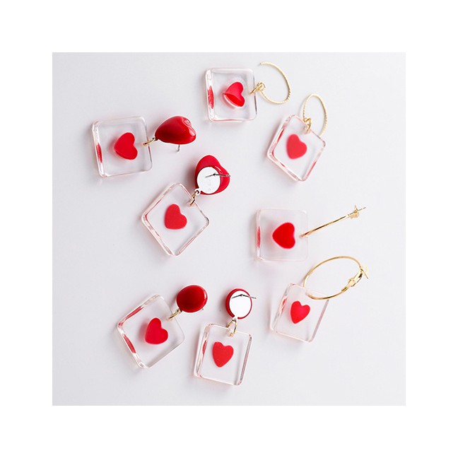 LRC Anting Tusuk Fashion Love Box Acrylic Love Square Earrings F93297