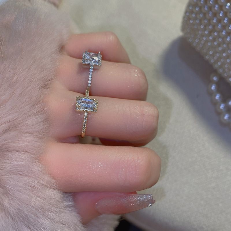 Cincin Wanita Model Terbuka Bentuk Kotak Hias Kristal Gaya Korea Adjustable Untuk Pesta / Hadiah