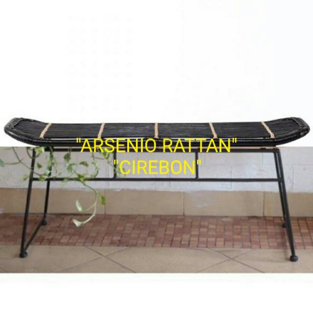 Kursi Rotan Teras Panjang