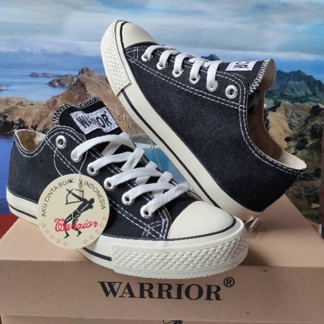 SEPATU SNEAKERS  WARRIOR TERLARIS