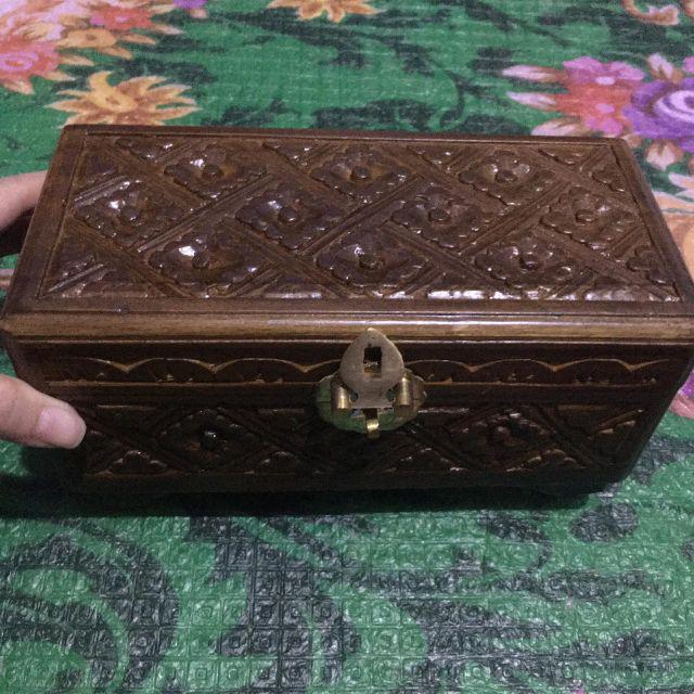 Kotak Perhiasan Kayu Ukir