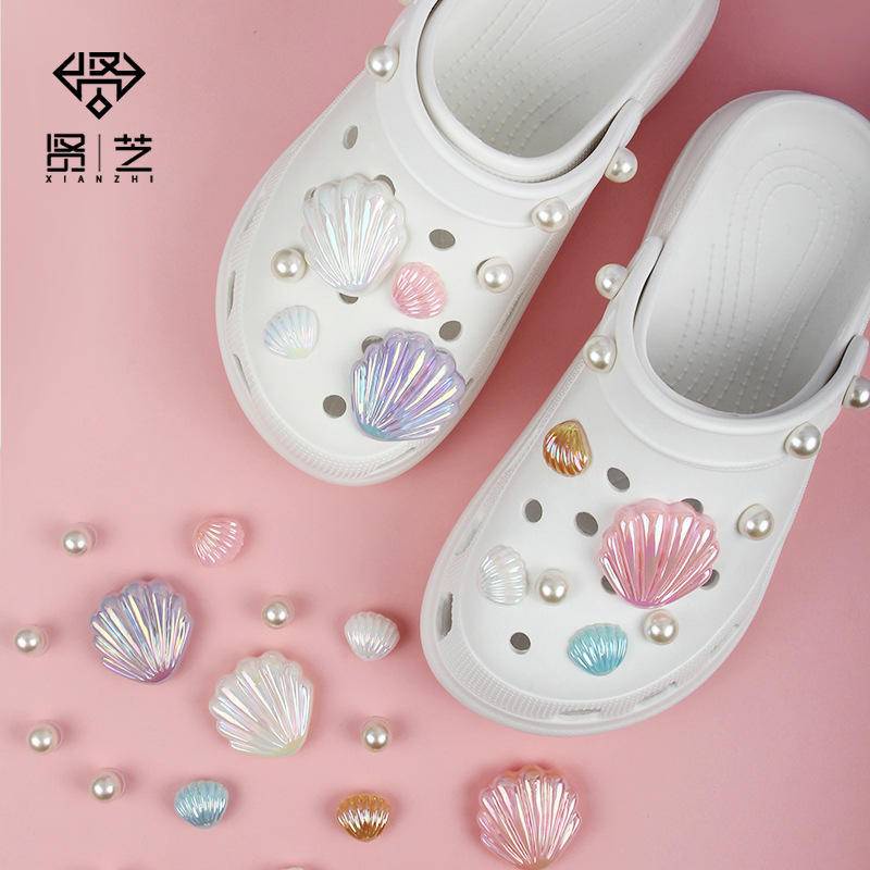 Charms Charms Charms Crocs Jibitz Pins Untuk Dekorasi Sepatu