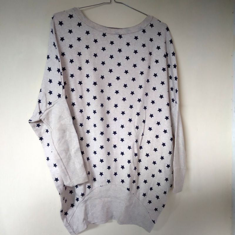 [Preloved] Baju Kaos Lengan Panjang Motif Bintang