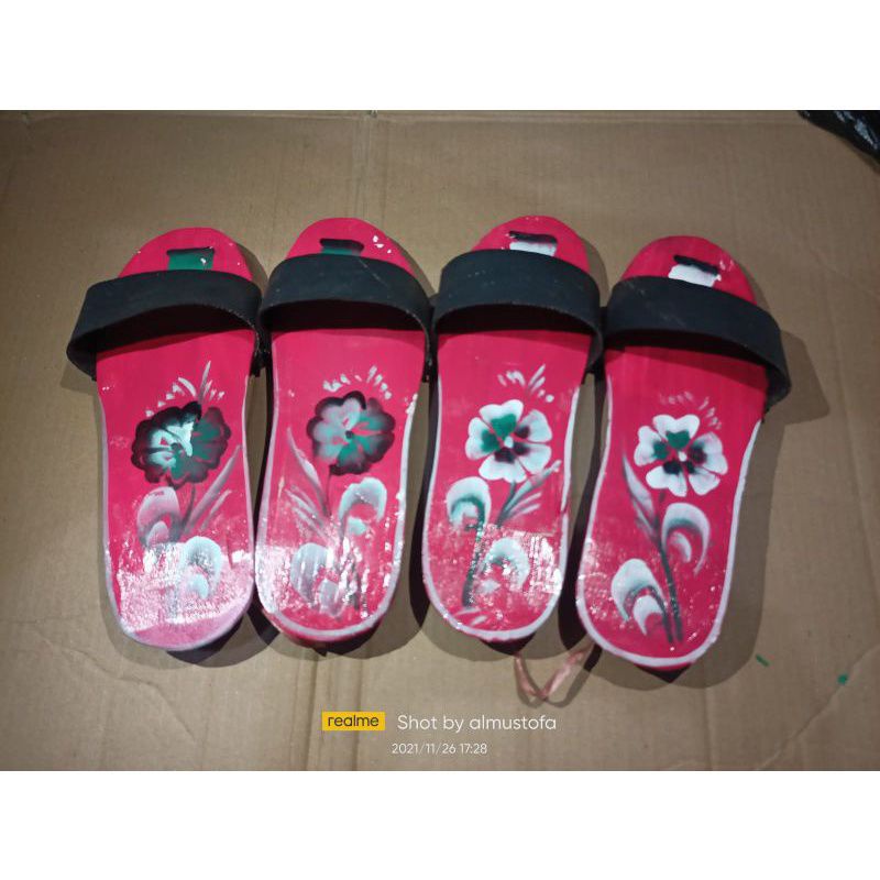 Sandal bakiak gempiak kayu / sandal wudhu motif/ sandal musholla motif / sandal kayu motif