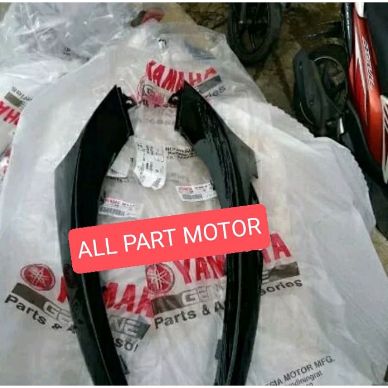 Dek bawah kanan kiri Fino 125 original  BJ8-F8395-00-P0 BJ8-F837D-00-P0 ORIGINAL