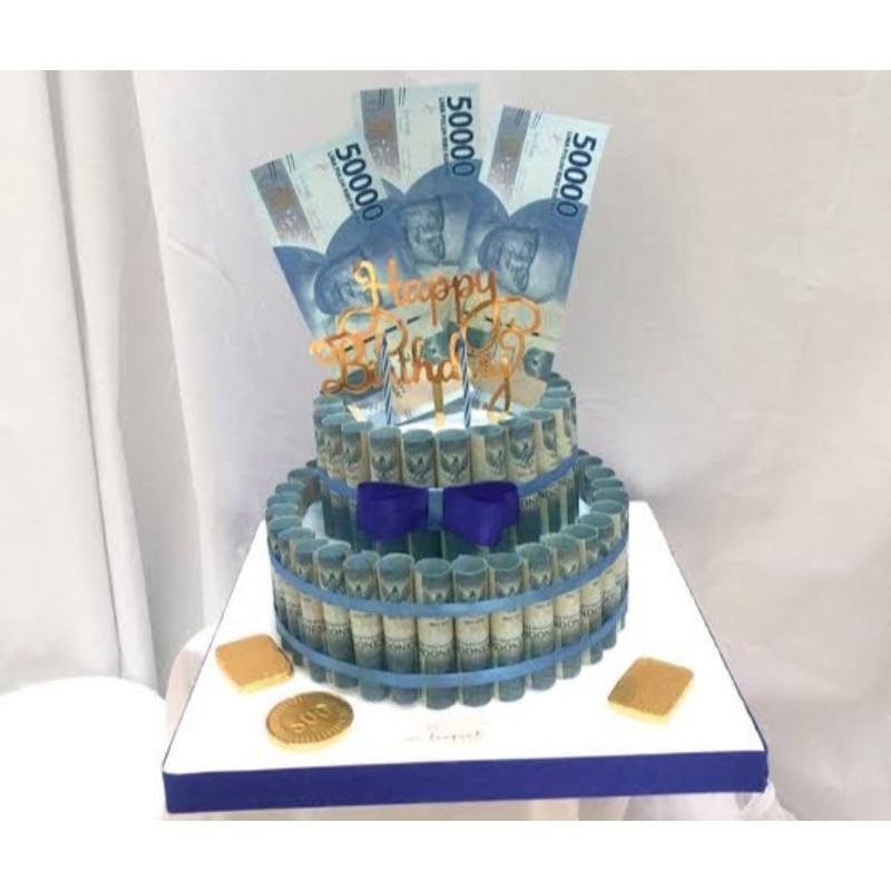 

Kue ulang tahun uang asli