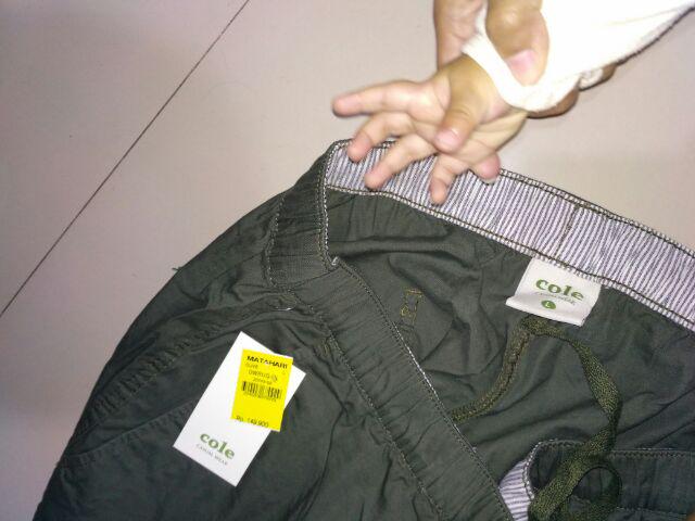  Celana  pendek  pria  brand Cole  Shopee Indonesia