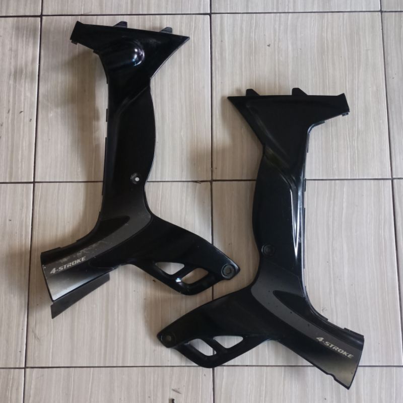 Cover body sayap dalam Yamaha Vega R Lama Vega Lama Old hitam Original