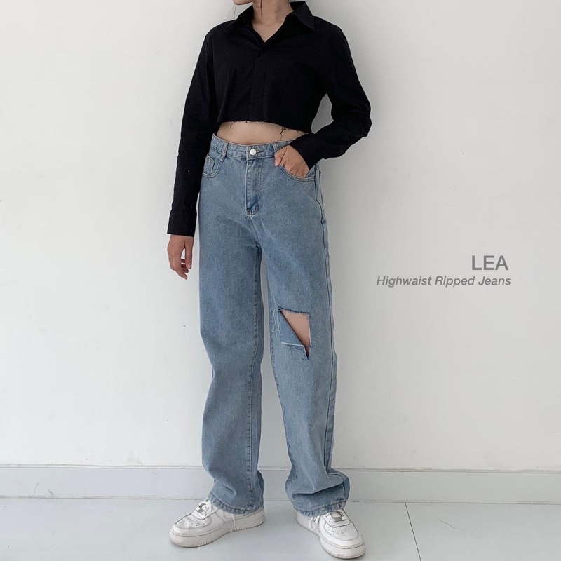 LEA - Highwaist Ripped Jeans