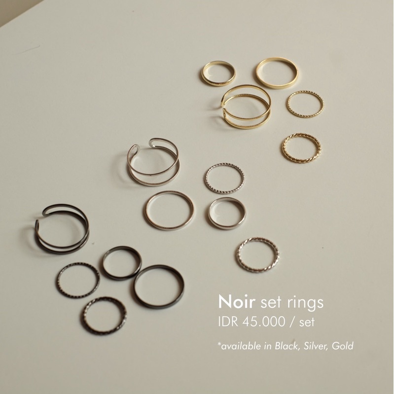 Noir set rings