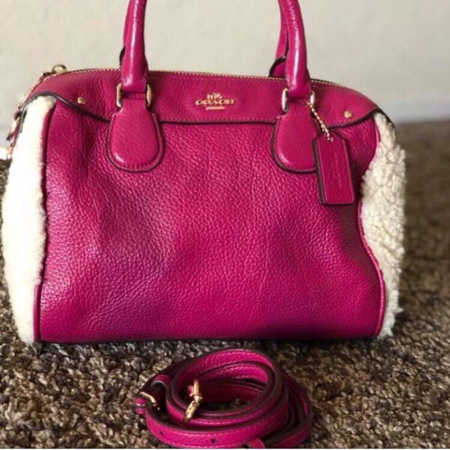 Tas preloved coach mini bennet hot pink