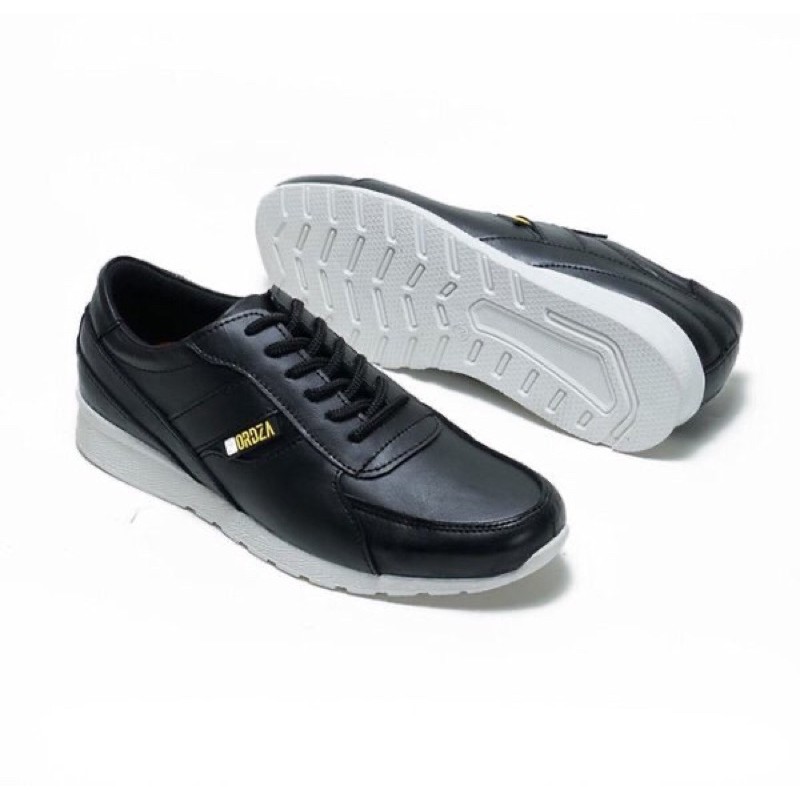 Sneakers Pria Daltone Kulit Sapi Asli Sneaker HM706