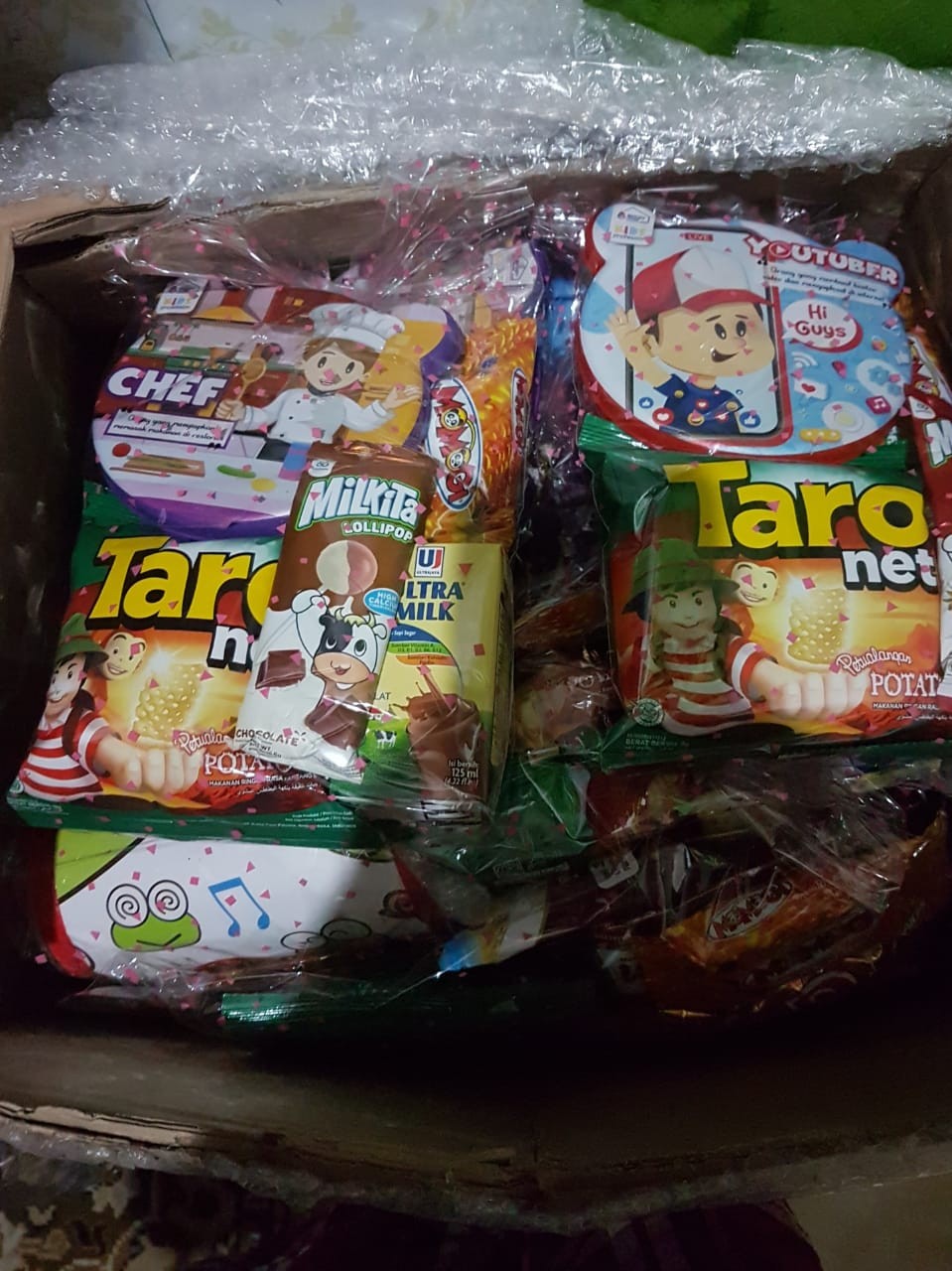 Parcel Bingkisan Snack + Kotak Makan Kemasan Ultah
