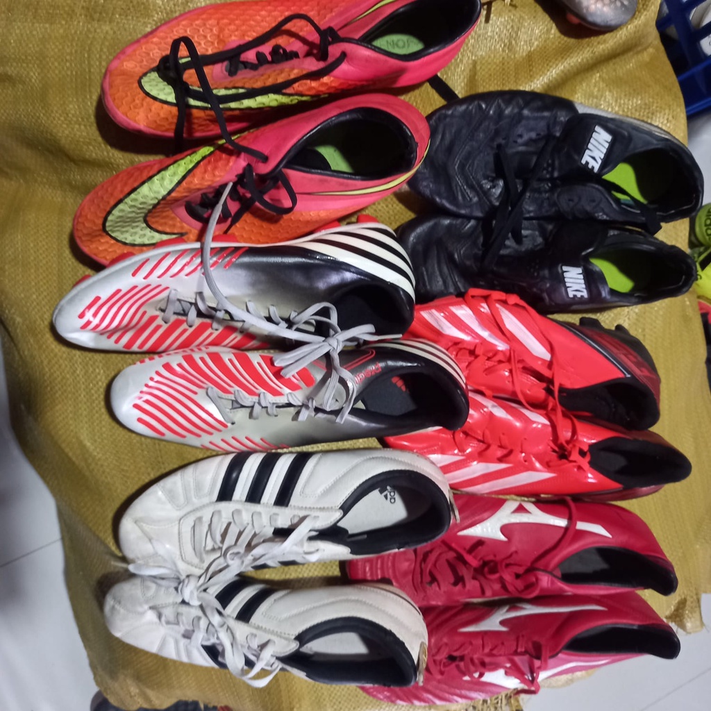 sepatu borongan bola pesanan gs,,,,,