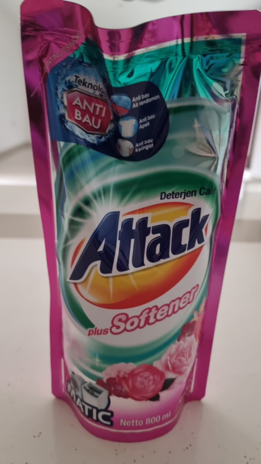 Molto Pelembut & Pewangi All-in-1 Pink Refill Pouch 720ml