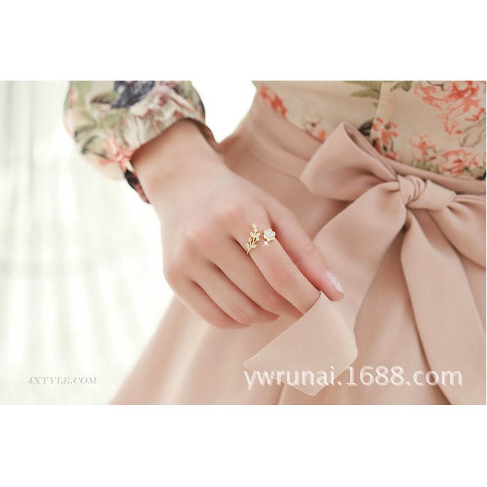 Cincin Model Terbuka Desain Daun Hias Berlian Gaya Korea untuk Wanita r611