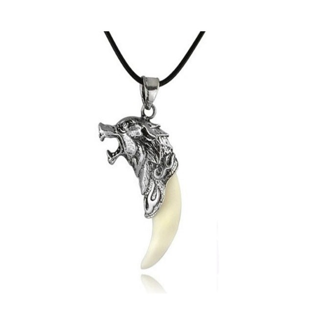Kalung Taring Serigala