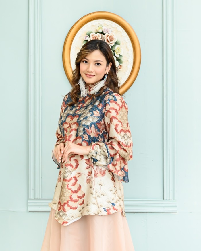 Emily Blouse in Redwood