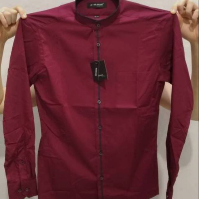 KEMEJA KOKO ALISAN LENGAN PANJANG MAROON LIST HITAM SLIM FIT