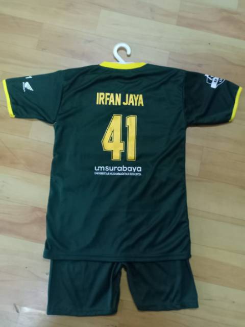 Jersey stelan anak persebaya