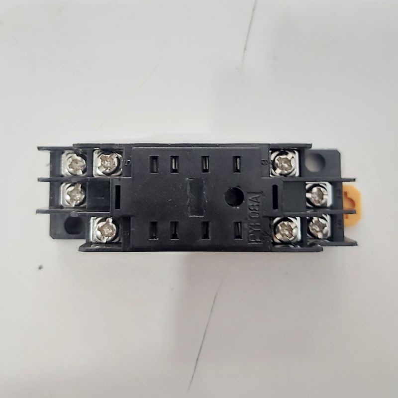 Soket Relay DC 8 Pin