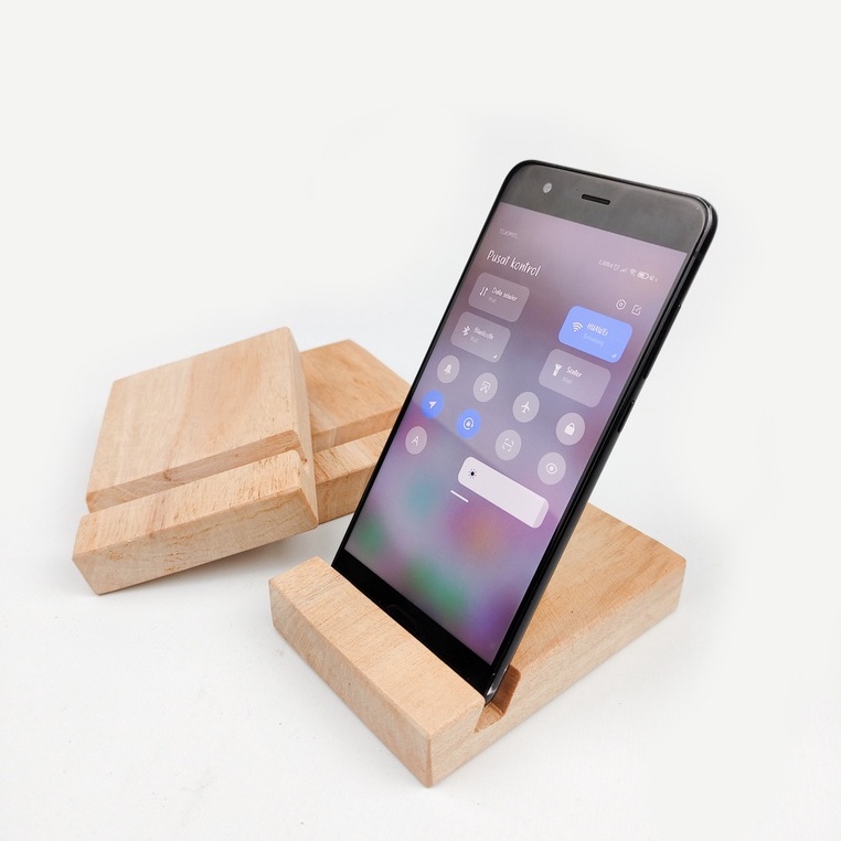 Stand Holder Tablet Handphone Kayu Universal