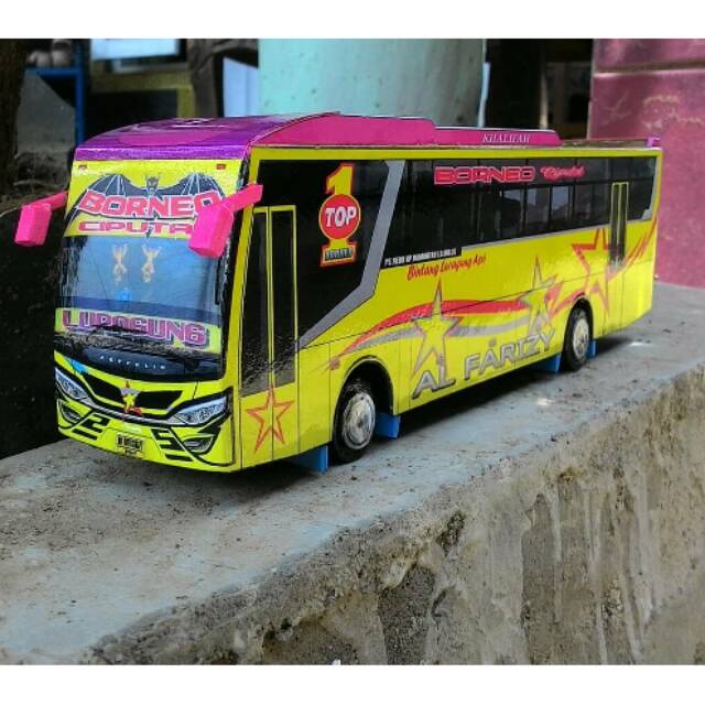 Miniatur Bus Bintang Luragung Asri "Borneo"