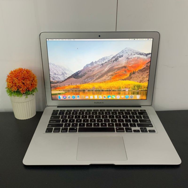 MacBook air 13 inch 2015