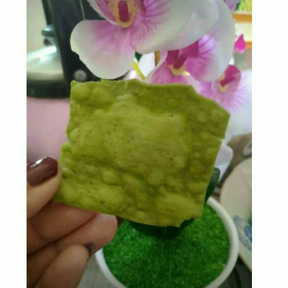 

JUAL SNACK KERIPIK PANGSIT ASLI DAUN KELOR KILOAN 1 KG