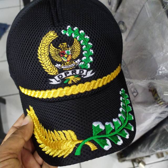 TOPI DPRD